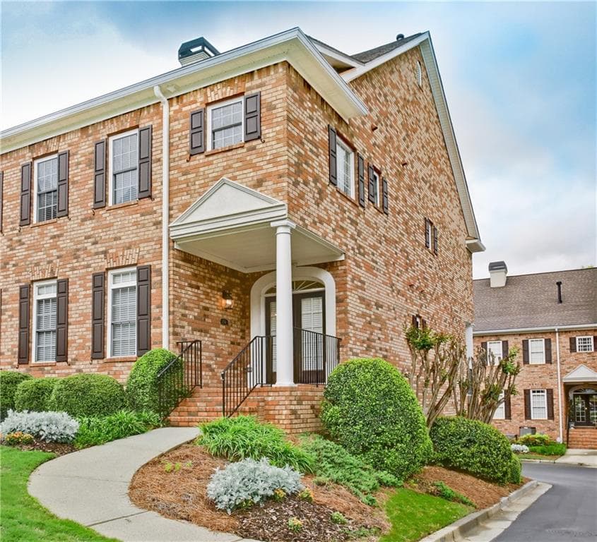 2579 Oglethorpe Circle, Brookhaven, GA 30319 — most recent listing photo