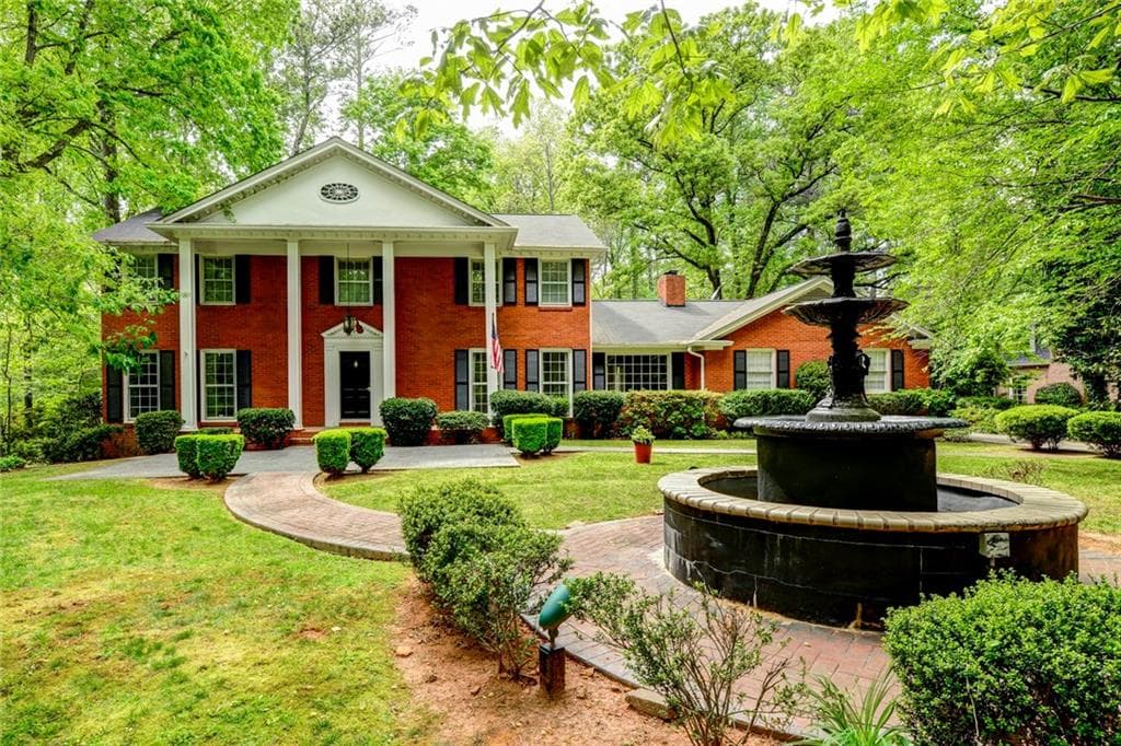 5 bedroom, 4 bathroom single family residence sold at 7150 Brandon Mill Road, Sandy Springs, GA 30328