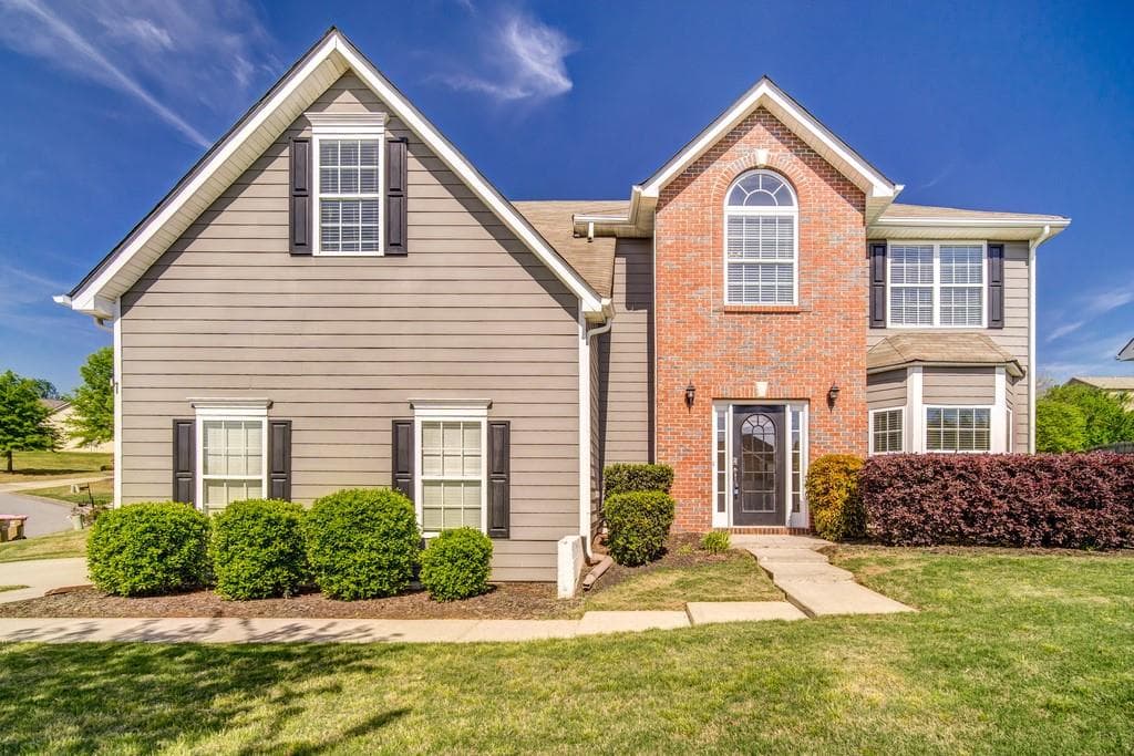 395 Sugarberry Lane, Suwanee, GA 30024 — most recent listing photo