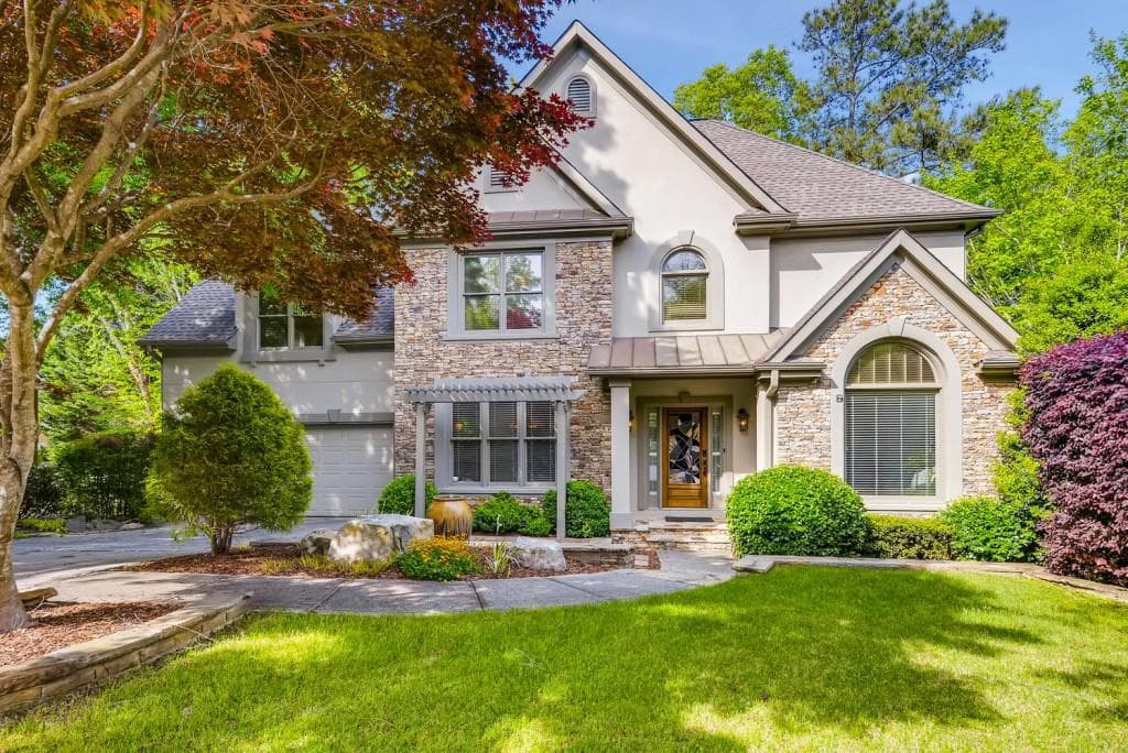 4 bedroom, 4 bathroom, 3,098 sq ft single family residence sold at 220 Edwardton Court, Roswell, GA 30076