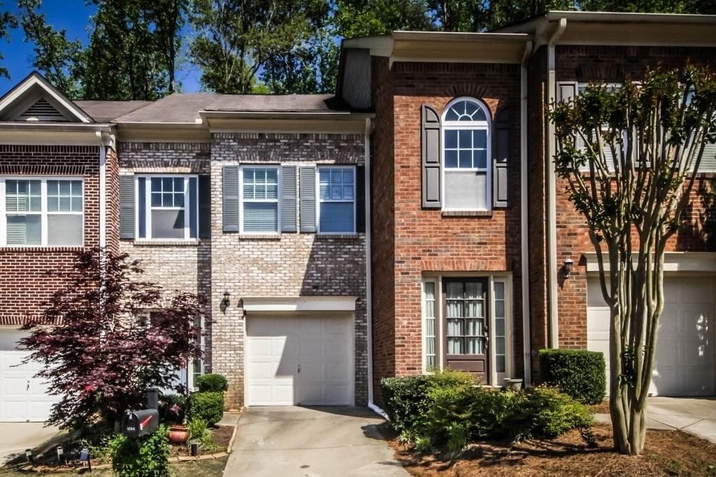 3 bedroom, 4 bathroom, 2,121 sq ft townhouse sold at 1064 FIRETHORNE Pass, Cumming, GA 30040