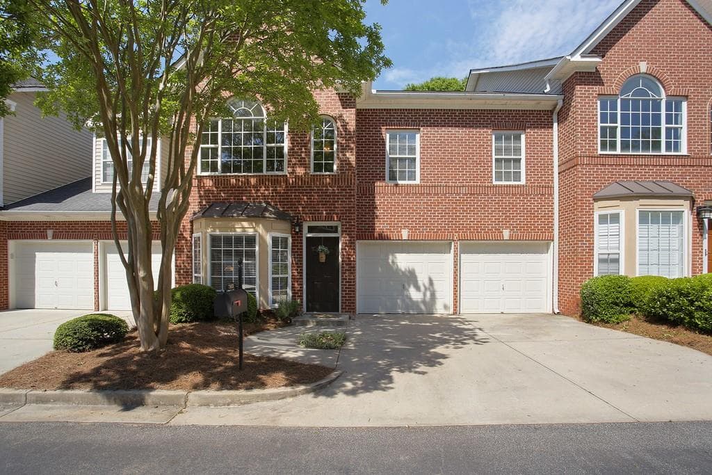 7011 LEXINGTON Drive, Roswell, GA 30075 — most recent listing photo
