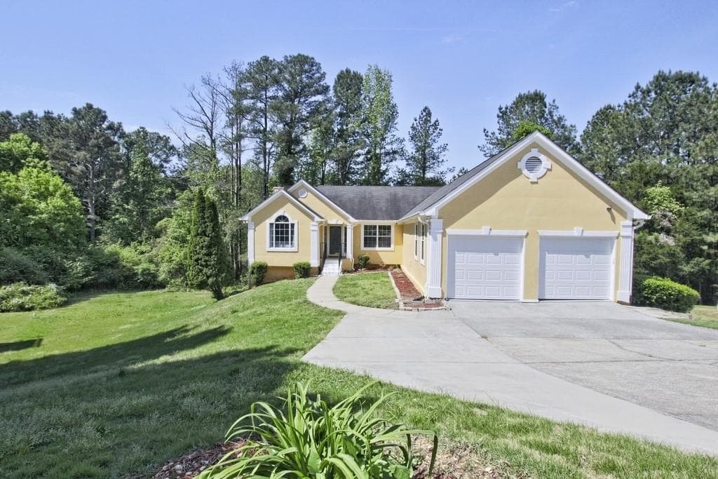 530 REUNION Court, Atlanta, GA 30331 — most recent listing photo