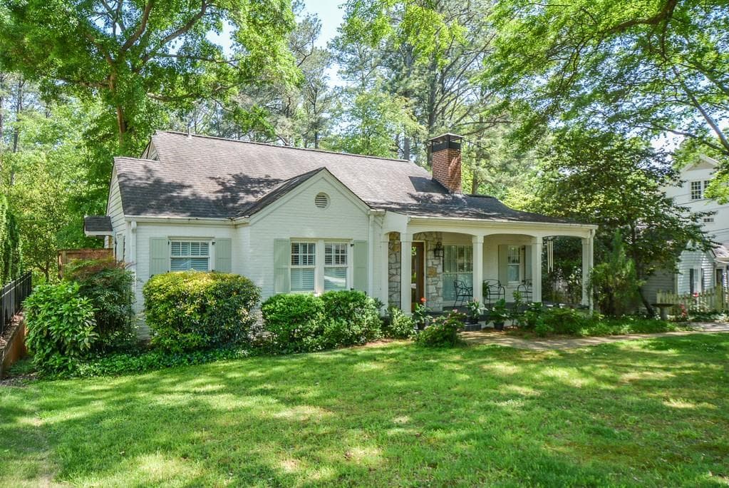 3 bedroom, 2 bathroom, 1,664 sq ft single family residence sold at 673 Darlington Road, Atlanta, GA 30305