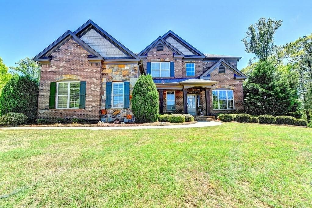5 bedroom, 4 bathroom, 3,629 sq ft single family residence sold at 4845 ALLISTAIR Drive, Cumming, GA 30040