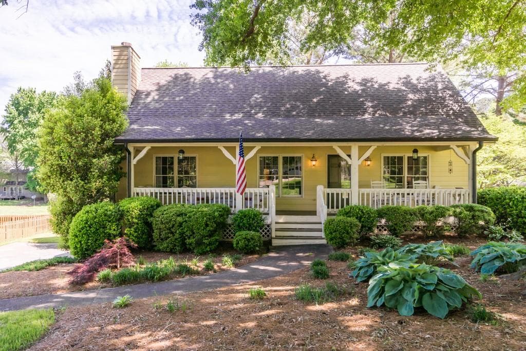 1575 Redbud Trail, Marietta, GA 30066 — most recent listing photo