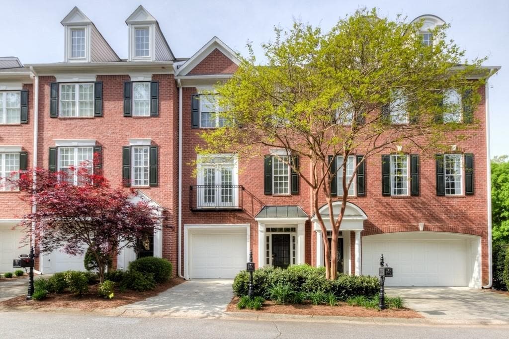 2 bedroom, 3 bathroom, 1,824 sq ft townhouse sold at 1709 WATERS EDGE Trail, Roswell, GA 30075