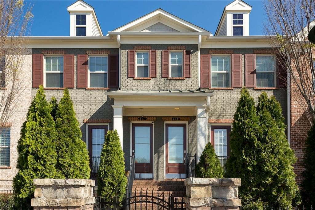 3 bedroom, 4 bathroom, 2,030 sq ft townhouse sold at 313 Alderwood Lane, Atlanta, GA 30328