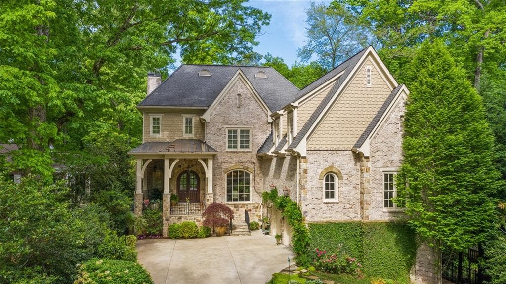 5 bedroom, 7 bathroom, 6,482 sq ft single family residence sold at 3320 Mathieson Drive, Atlanta, GA 30305
