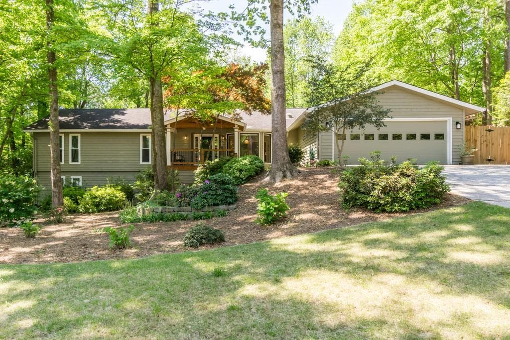 370 BRIARWOOD Court, Marietta, GA 30068 — most recent listing photo
