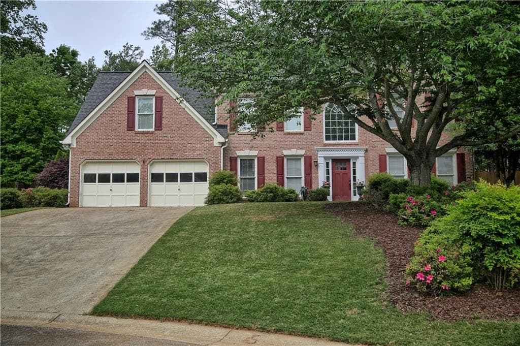 4 bedroom, 3 bathroom, 2,875 sq ft single family residence sold at 4307 Woodhaven Way, Smyrna, GA 30082