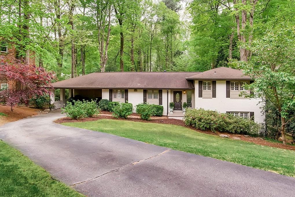 3 bedroom, 3 bathroom single family residence sold at 435 Forest Hills Drive, Atlanta, GA 30342