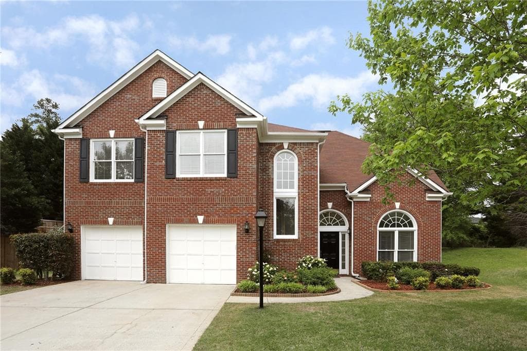 4 bedroom, 3 bathroom, 2,453 sq ft single family residence sold at 8040 Magnolia Way, Roswell, GA 30075