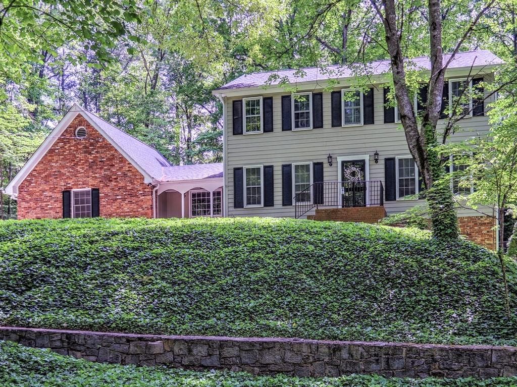 365 Earlston Drive, Sandy Springs, GA 30328 — most recent listing photo