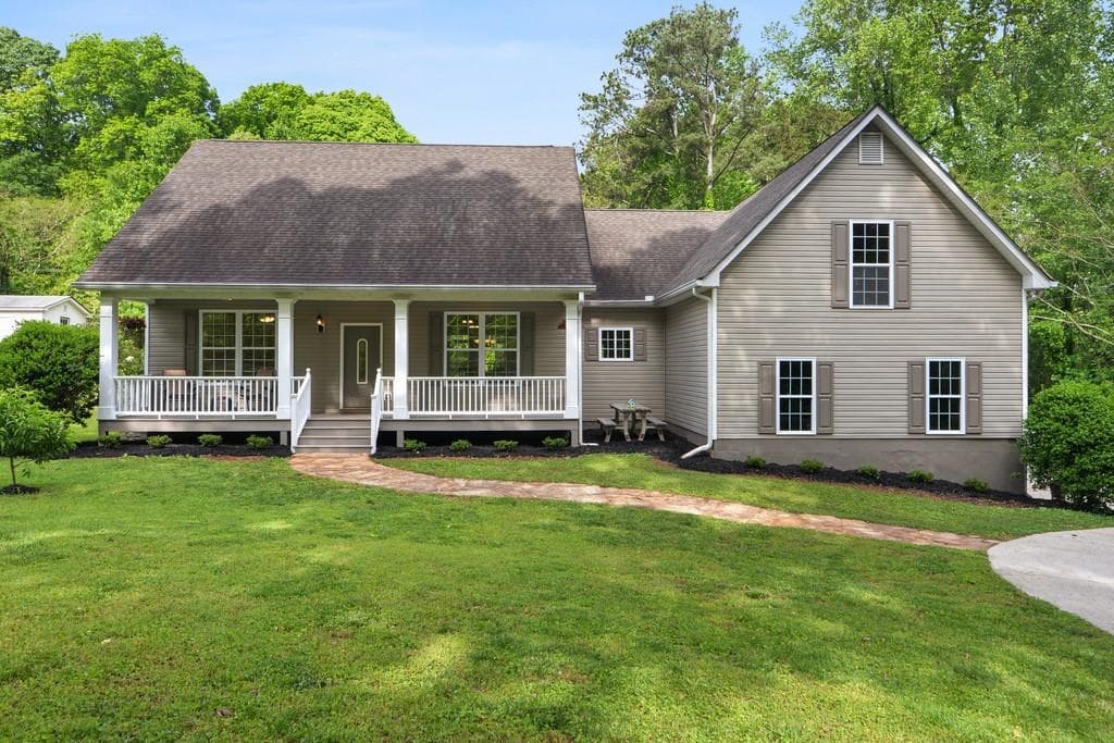 2111 Hulsey Drive, Marietta, GA 30066 — most recent listing photo