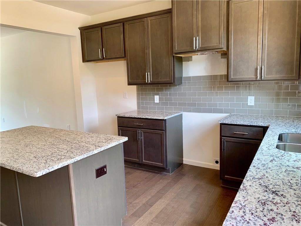 4 bedroom, 4 bathroom, 1,685 sq ft townhouse sold at 917 Society Circle 351, Atlanta, GA 30331