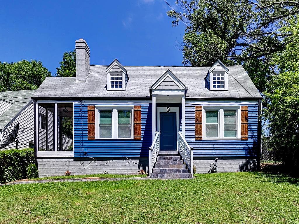 5 bedroom, 3 bathroom single family residence sold at 2149 Essex Avenue, Atlanta, GA 30311