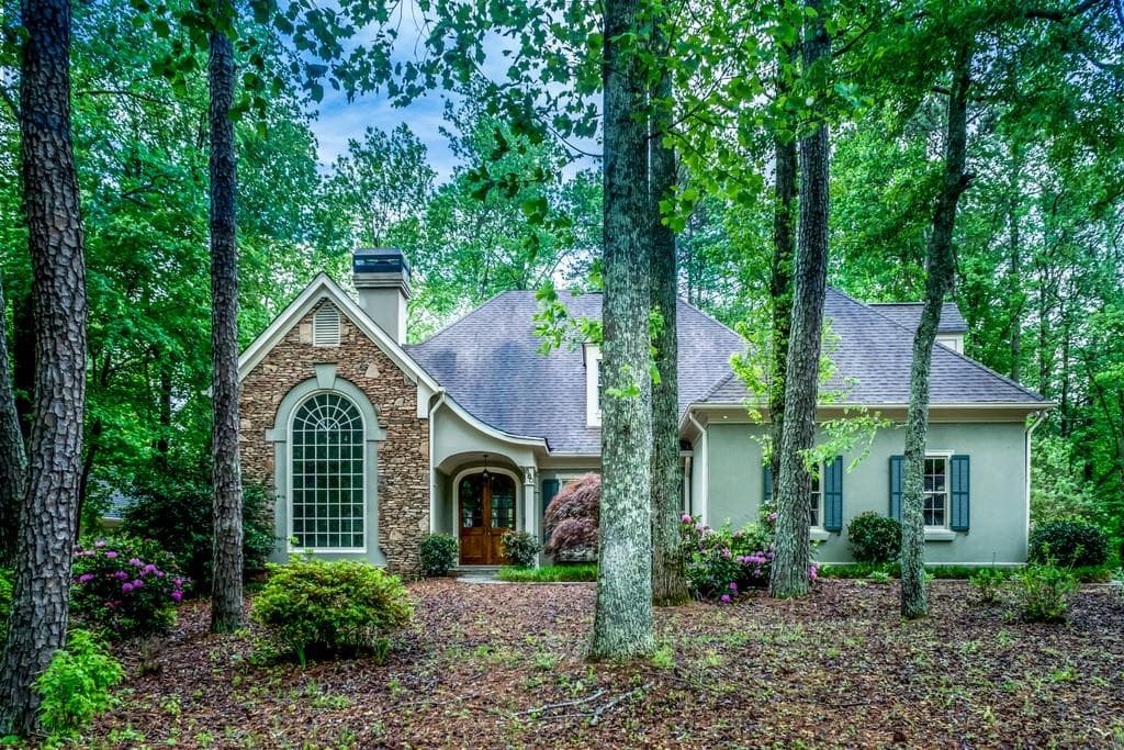 5 bedroom, 4 bathroom, 3,506 sq ft single family residence sold at 880 Brooksglen Drive, Roswell, GA 30075