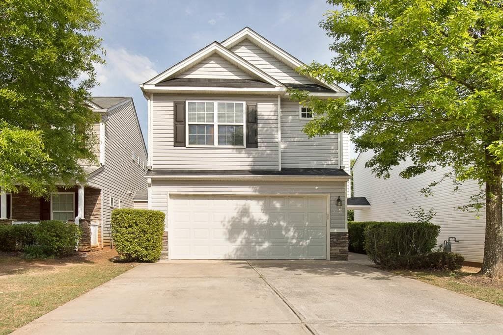 3 bedroom, 2 bathroom, 1,374 sq ft single family residence sold at 5805 Mountain Top Place 5805, Cumming, GA 30041