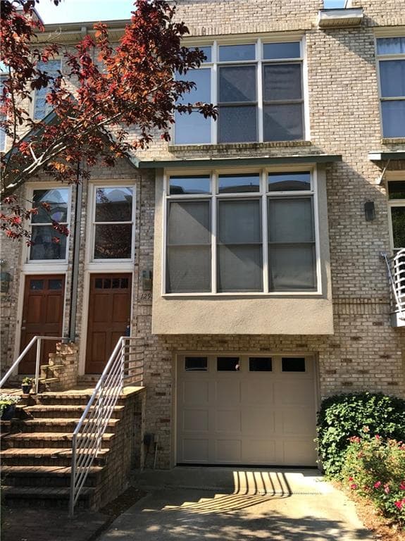1295 Peachtree View 15, Brookhaven, GA 30319 — most recent listing photo