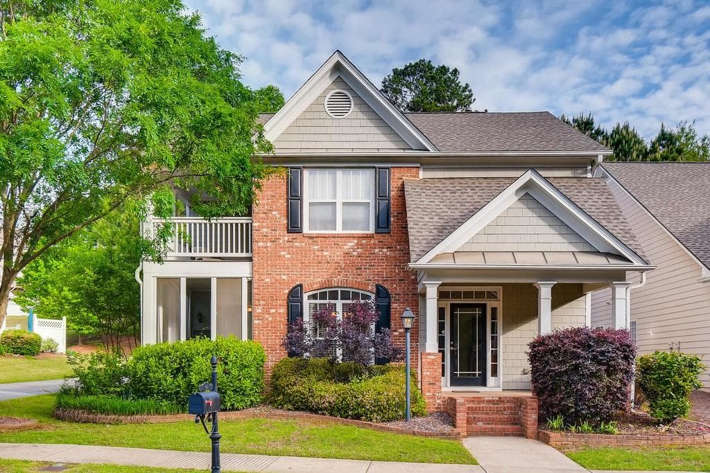 3 bedroom, 3 bathroom, 2,016 sq ft single family residence sold at 639 Jackson Street, Suwanee, GA 30024
