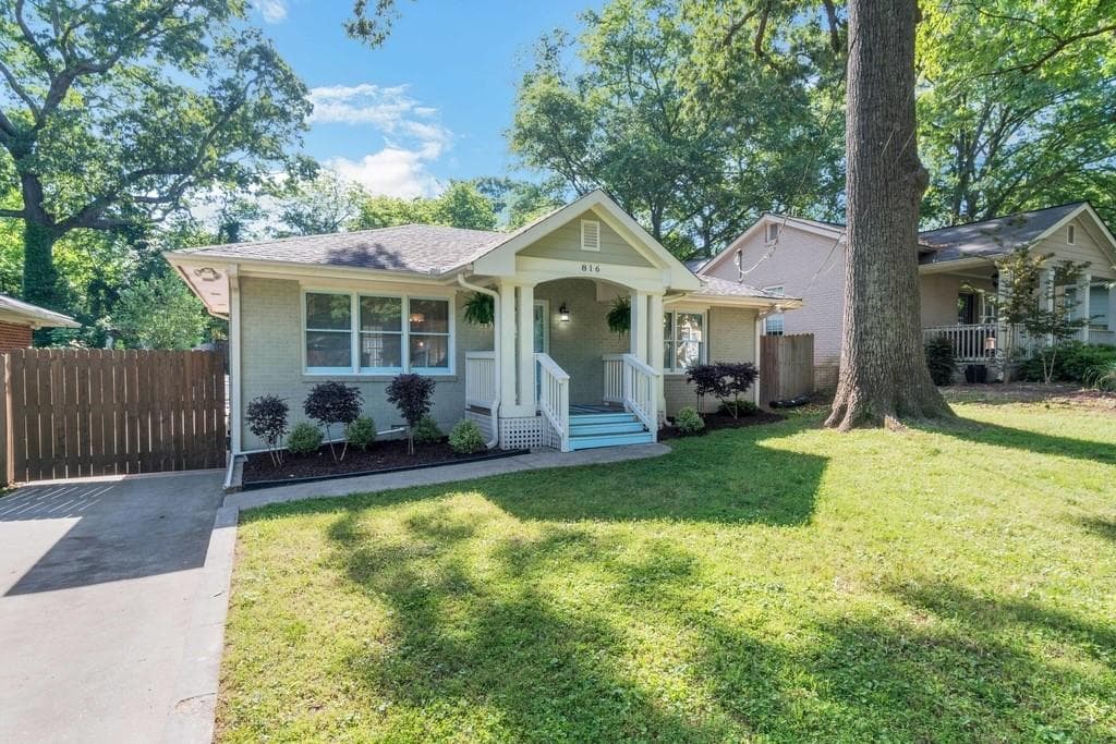 3 bedroom, 2 bathroom, 1,600 sq ft single family residence sold at 816 Clifton Road, Atlanta, GA 30316