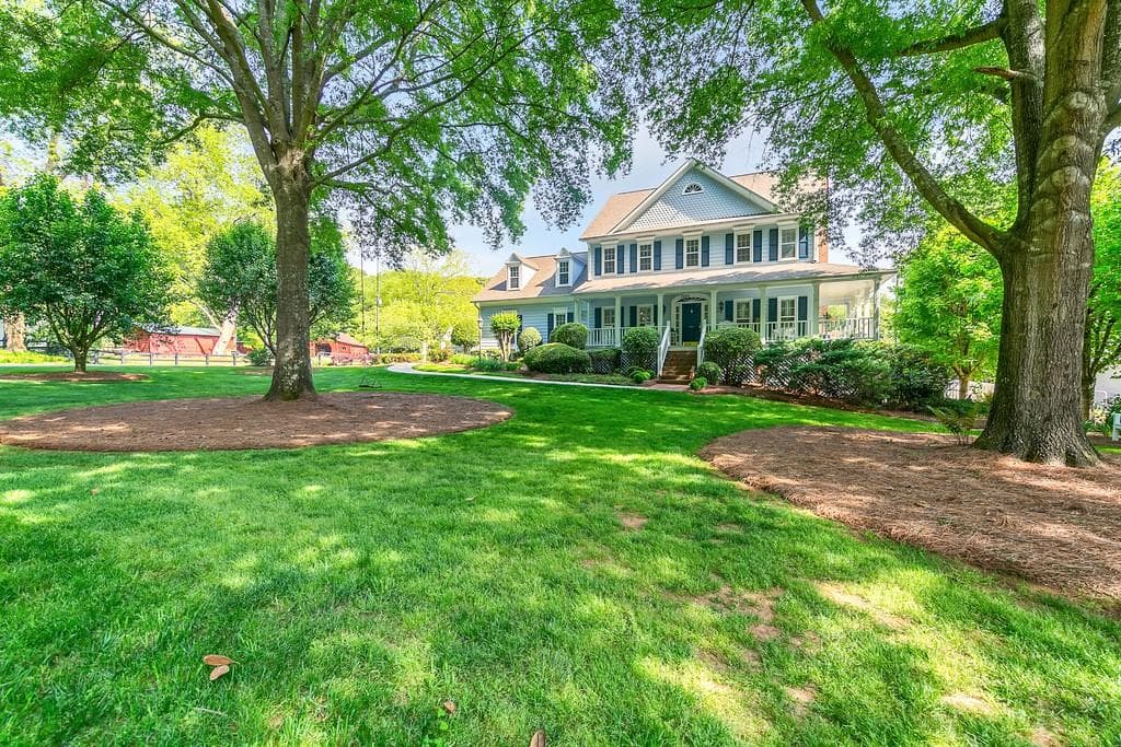 400 Davis Carnes Lane, Marietta, GA 30064 — most recent listing photo