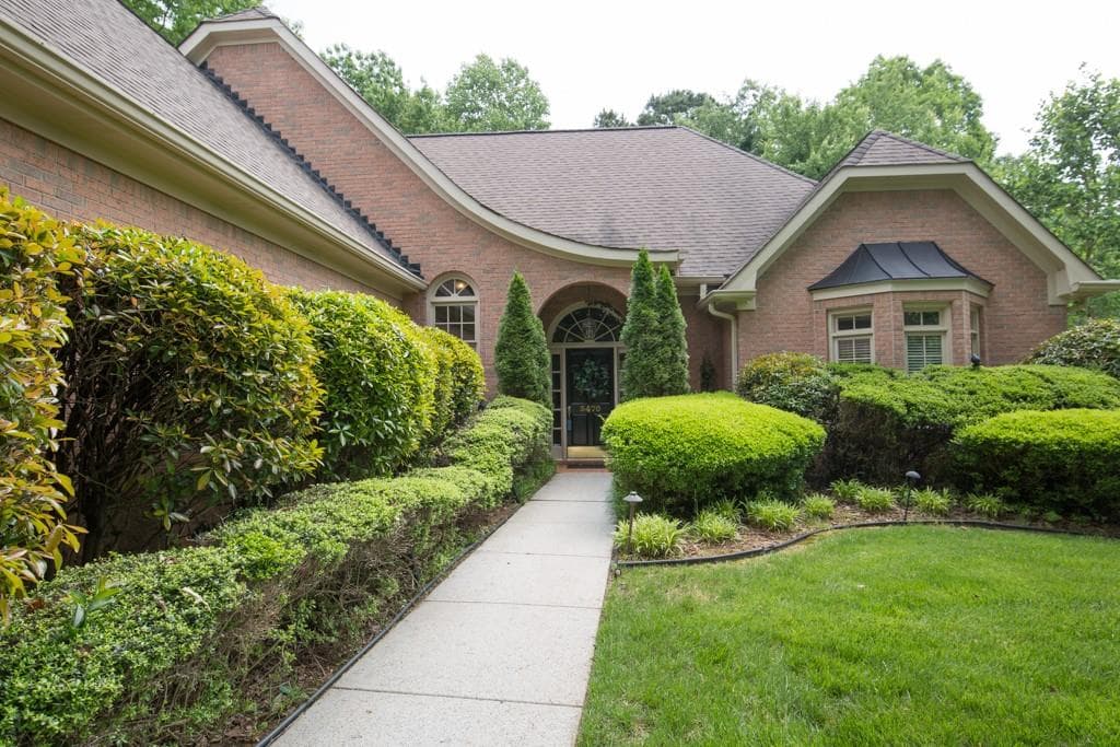 3 bedroom, 3 bathroom, 3,067 sq ft single family residence sold at 3470 Summit Trail, Cumming, GA 30041