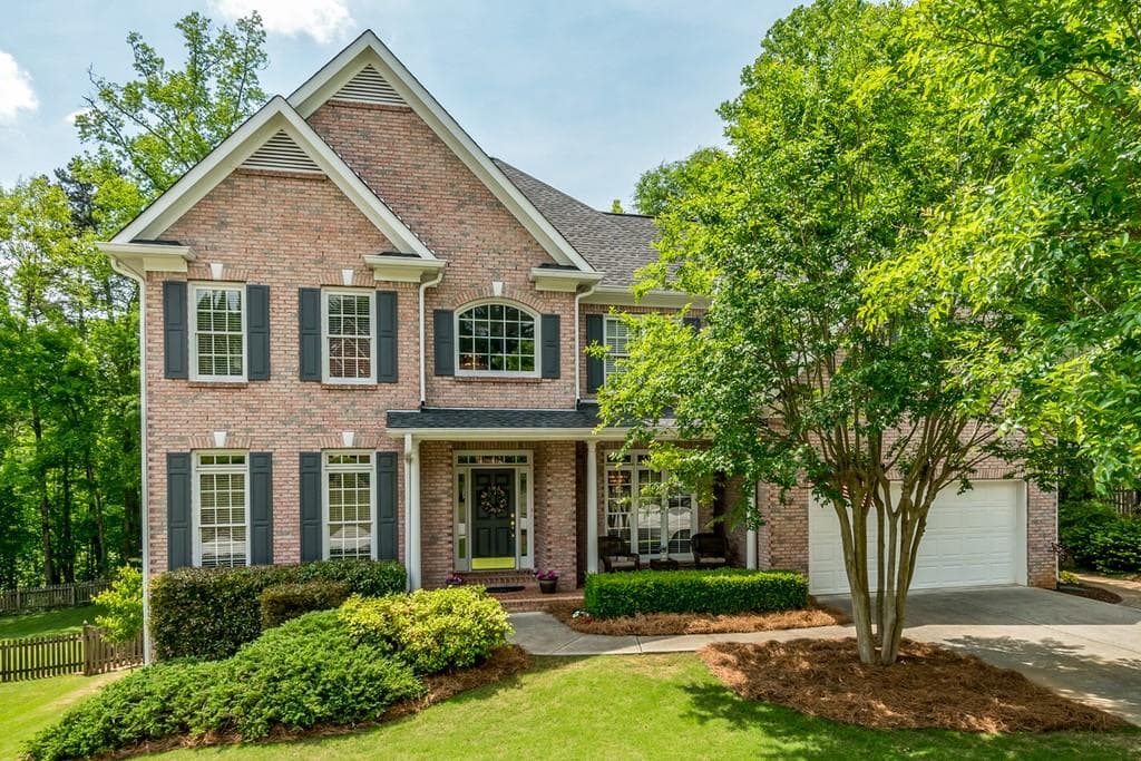 3990 Regal Oaks Drive, Suwanee, GA 30024 — most recent listing photo