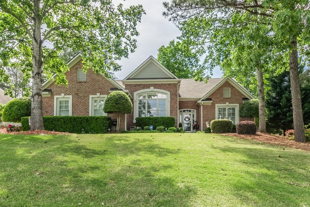 3 bedroom, 2 bathroom, 2,317 sq ft single family residence sold at 5522 BLUE CEDAR Drive, Sugar Hill, GA 30518