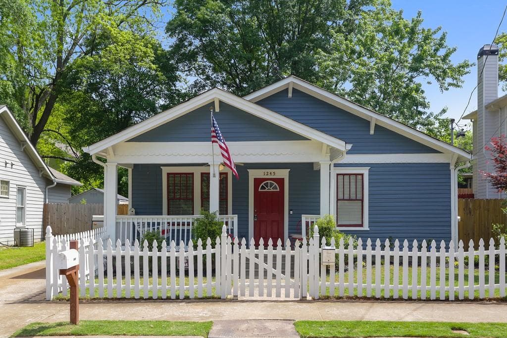 2 bedroom, 1 bathroom, 993 sq ft single family residence sold at 1245 McPherson Avenue, Atlanta, GA 30316