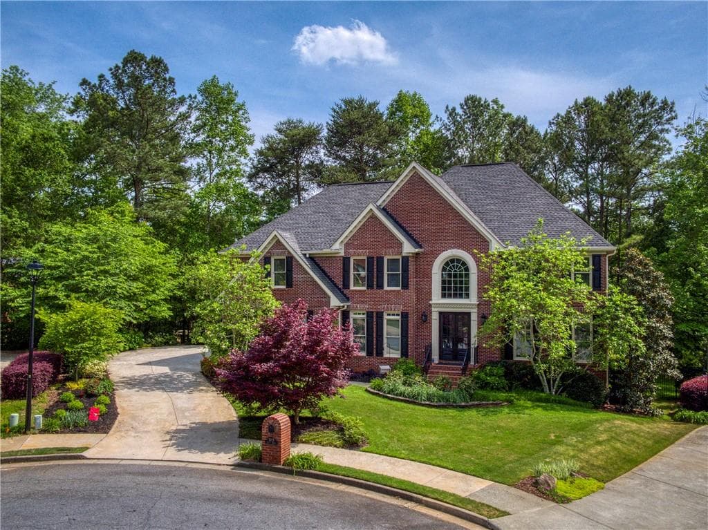 6 bedroom, 5 bathroom, 6,049 sq ft single family residence sold at 2075 Brooke Forest Court, Alpharetta, GA 30022