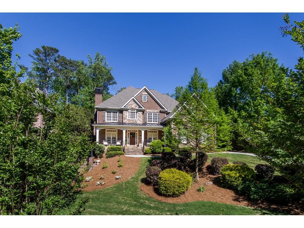 6 bedroom, 5 bathroom, 5,947 sq ft single family residence sold at 3761 Watkins Place, Brookhaven, GA 30319