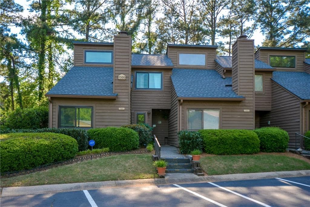 1501 Parkaire Crossing, Marietta, GA 30068 — most recent listing photo