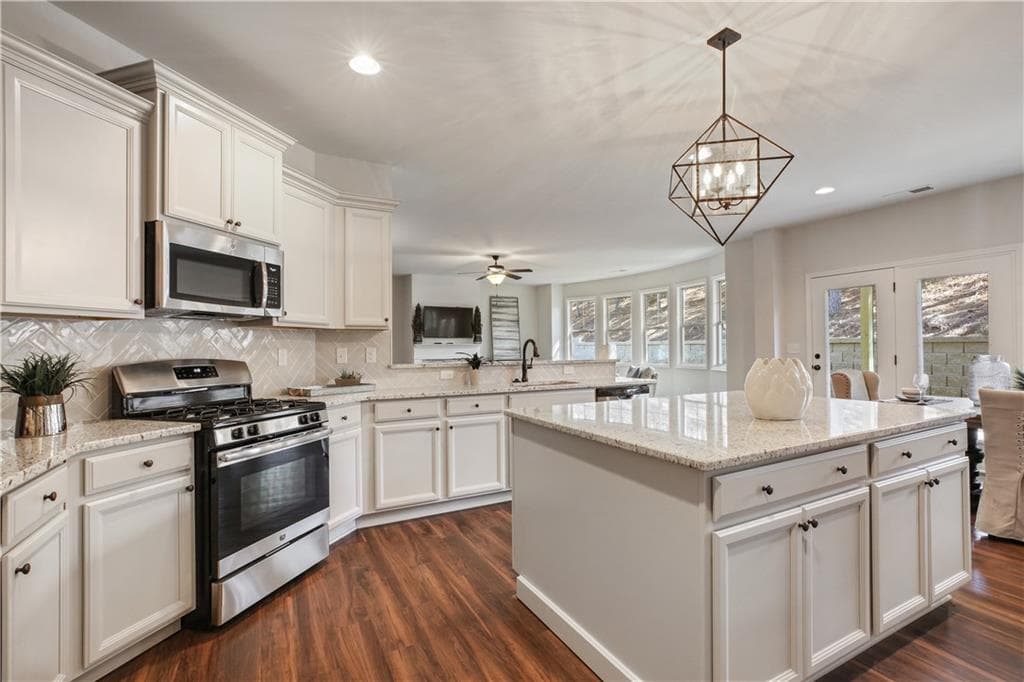 8455 Post Oak Lane, Gainesville, GA 30506 — most recent listing photo