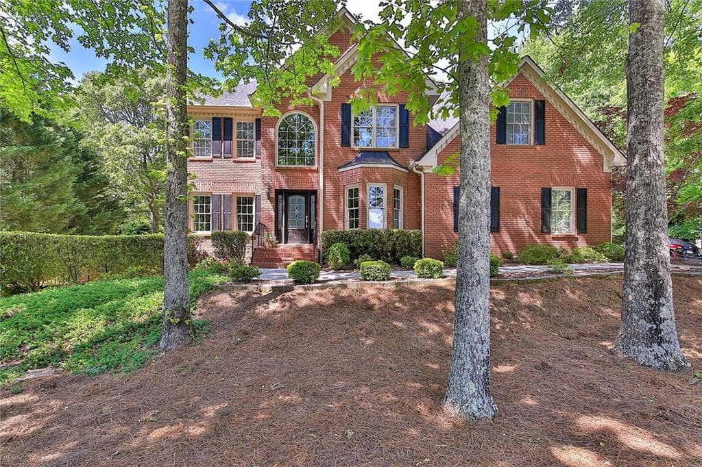 4 bedroom, 3 bathroom, 2,515 sq ft single family residence sold at 4134 Lake Oconee Drive, Buford, GA 30519