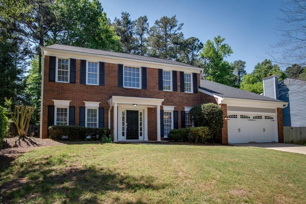 3 bedroom, 3 bathroom, 2,890 sq ft single family residence sold at 10010 Feather Sound Court, Alpharetta, GA 30022