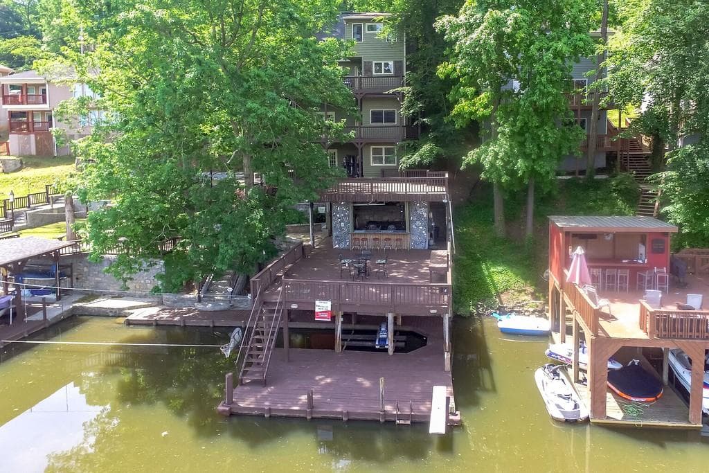 8478 LAKE Drive, Snellville, GA 30039 — most recent listing photo