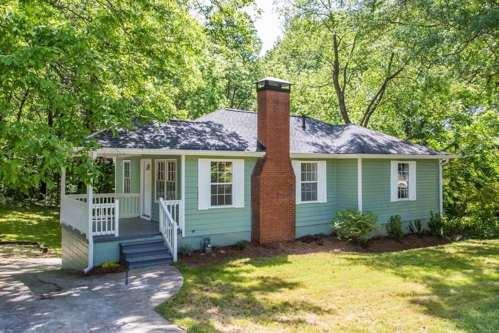 4 bedroom, 2 bathroom, 1,468 sq ft single family residence sold at 1568 Wellswood Drive, Atlanta, GA 30315