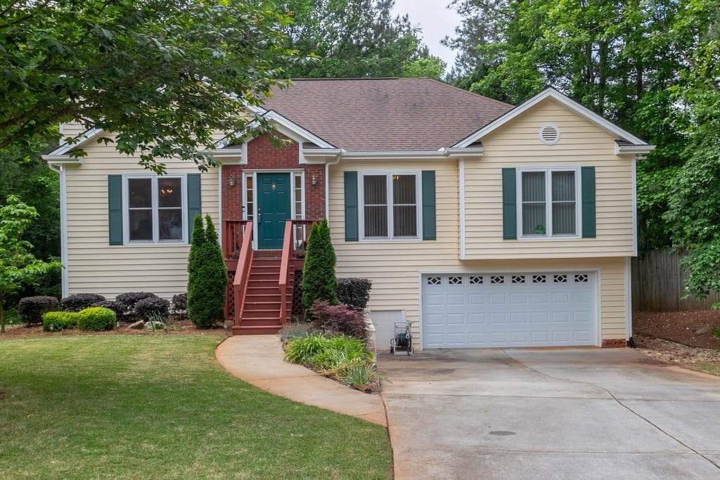 1180 Dogwood Park Drive, Lawrenceville, GA 30046 — most recent listing photo