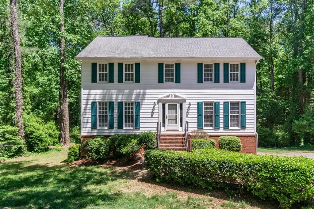 4 bedroom, 3 bathroom, 2,721 sq ft single family residence sold at 4232 Glenforest Way, Roswell, GA 30075