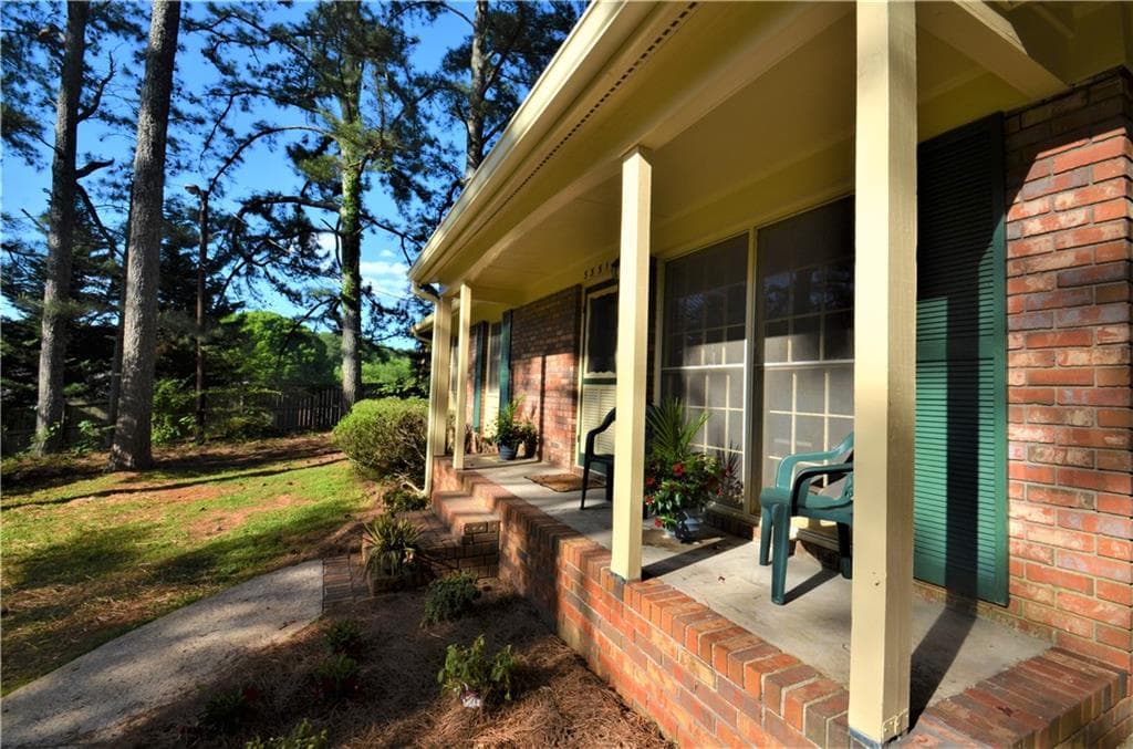 3 bedroom, 2 bathroom, 1,025 sq ft single family residence sold at 3351 Landrum Drive, Smyrna, GA 30082