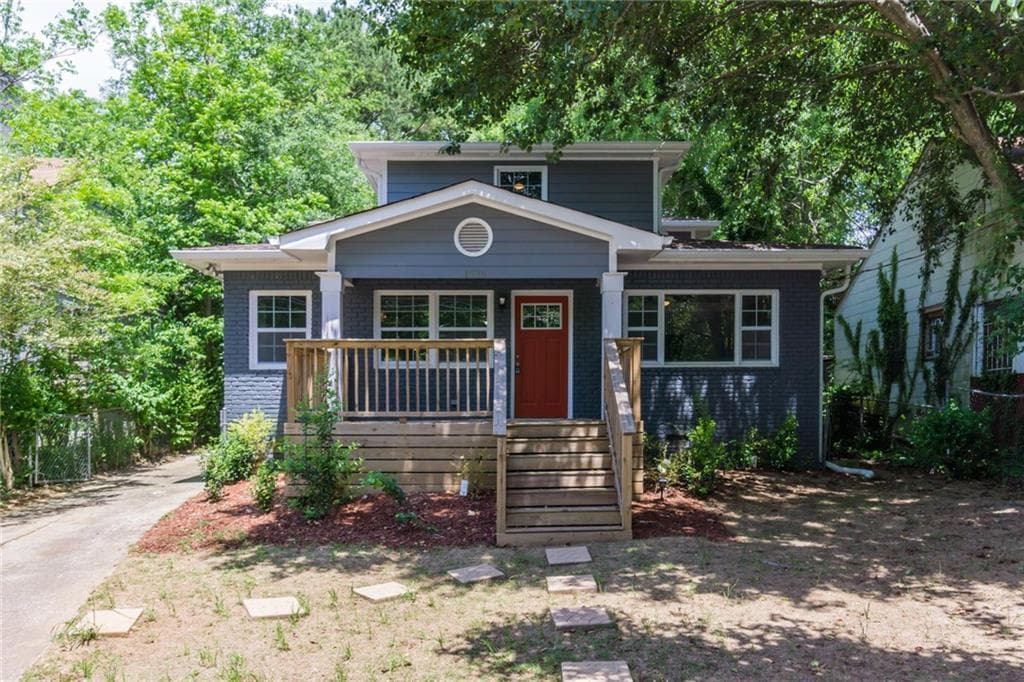 4 bedroom, 3 bathroom, 2,158 sq ft single family residence sold at 1525 Venetian Drive, Atlanta, GA 30311