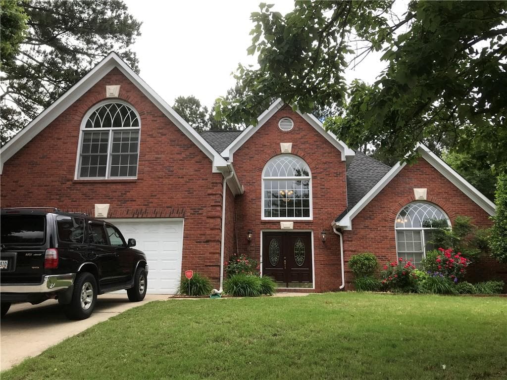 3 bedroom, 3 bathroom, 2,550 sq ft single family residence sold at 2017 Alderbrooke Court, Lawrenceville, GA 30043