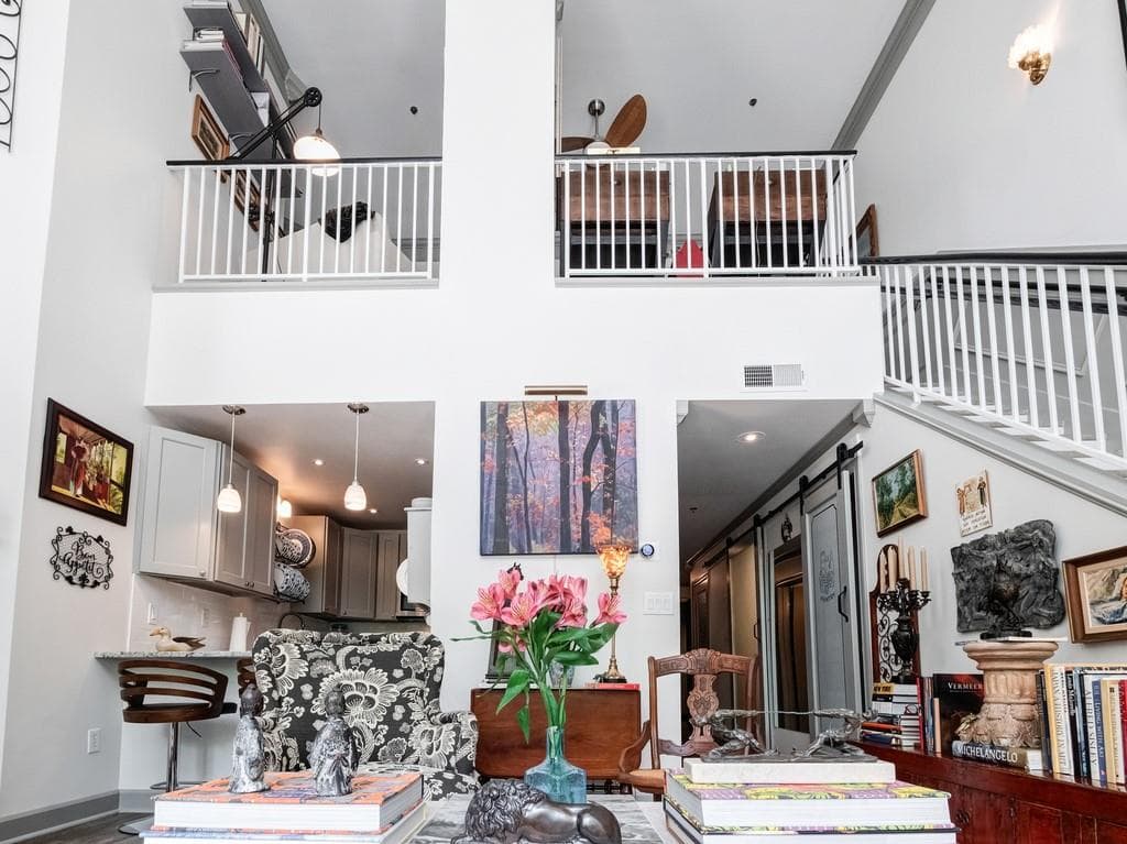 2626 Peachtree Road 201, Atlanta, GA 30305 — most recent listing photo