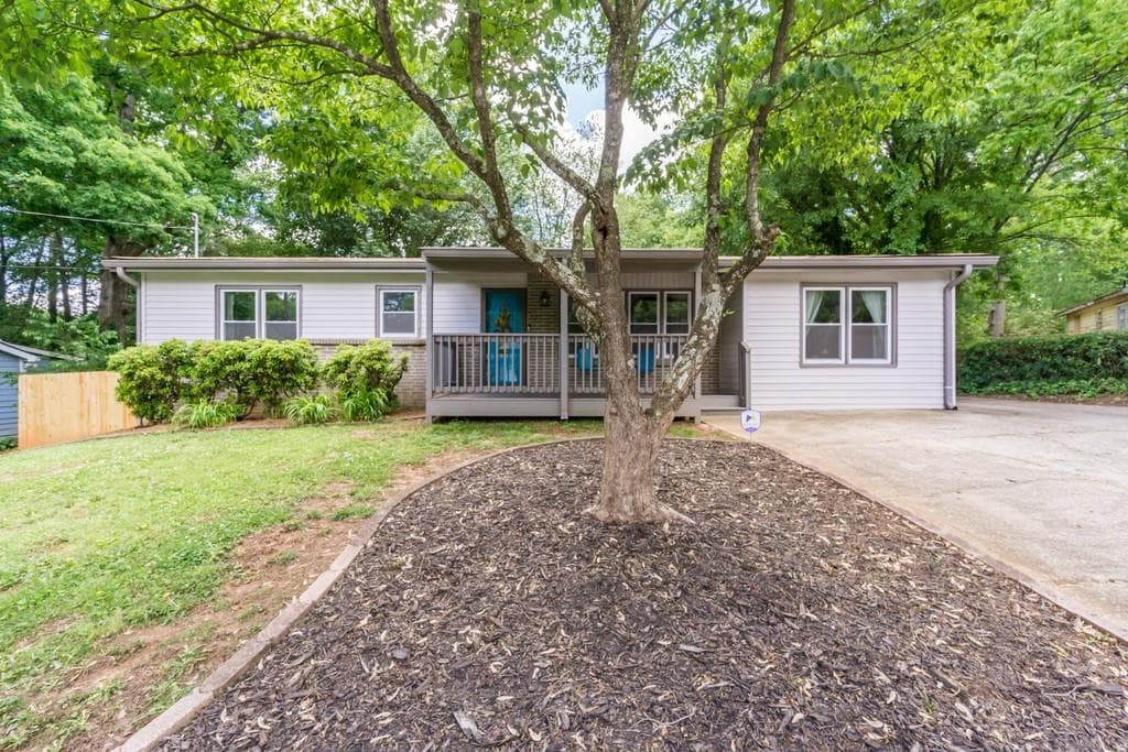 520 Powder Springs Street, Smyrna, GA 30082 — most recent listing photo