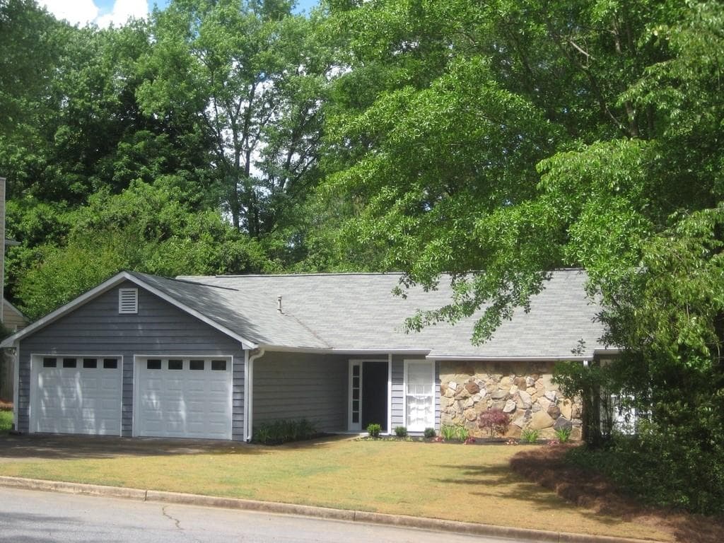 3 bedroom, 2 bathroom, 1,607 sq ft single family residence sold at 230 SEA HOLLY Circle, Roswell, GA 30076