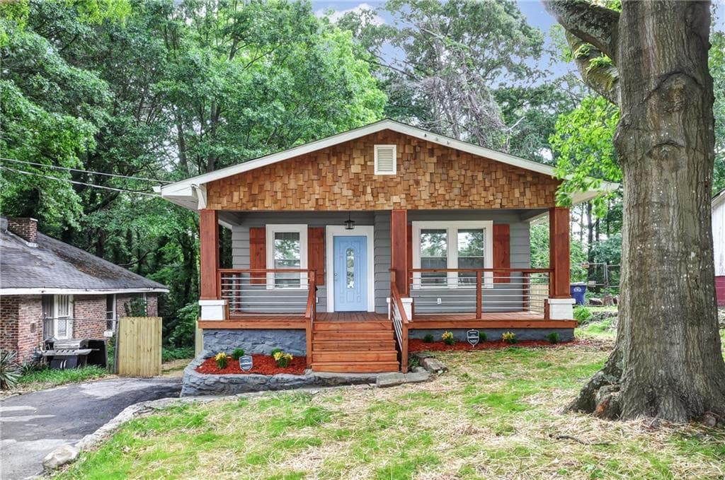 3 bedroom, 2 bathroom, 1,151 sq ft single family residence sold at 121 Sewanee Avenue, Atlanta, GA 30314