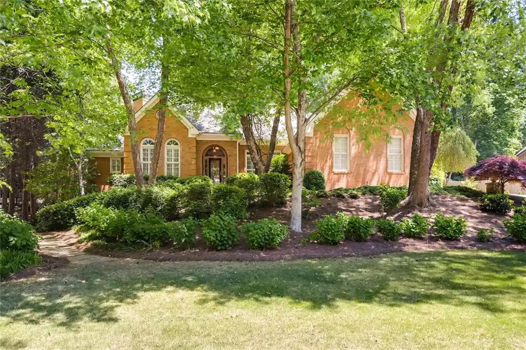 12115 Lonsdale Lane, Roswell, GA 30075 — most recent listing photo