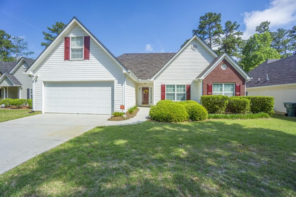 3 bedroom, 2 bathroom, 1,784 sq ft single family residence sold at 1385 Stephens Pond View, Loganville, GA 30052 — photo 1 of 1
